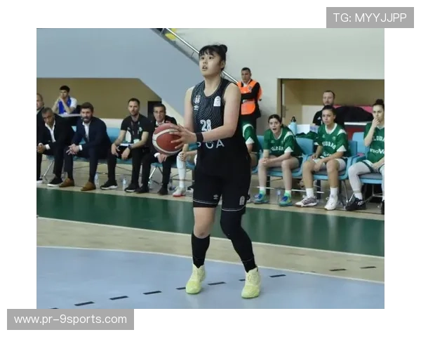 女篮中锋的一记补篮成为比赛分水岭